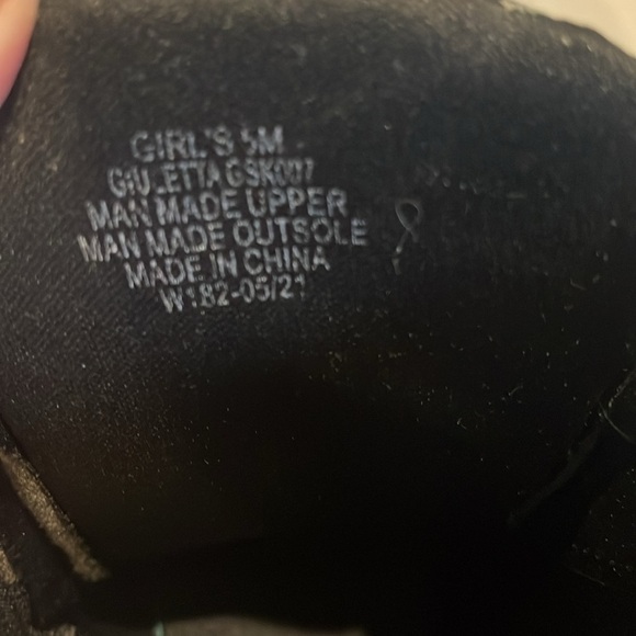 Mia Kids - Guilianna combat boots.  Black. Size 5.  Black. - Picture 11 of 14